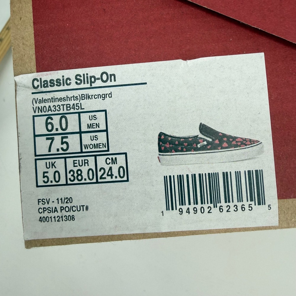 Vans Classic Slip-On Women 7.5 Black Red New "Valentines Heart" Sneakers - Picture 2 of 3